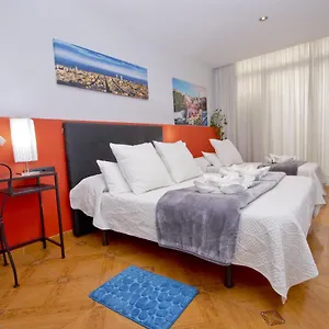 2* Konukevi Centre