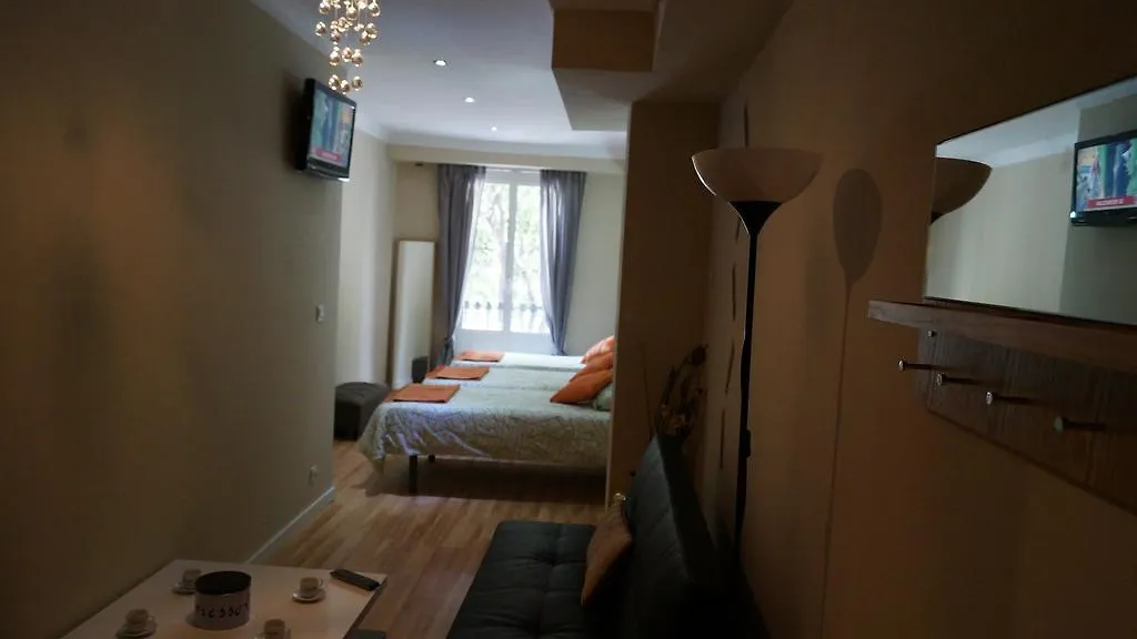 Good-Home Paseo De Gracia Barcelona 2*,